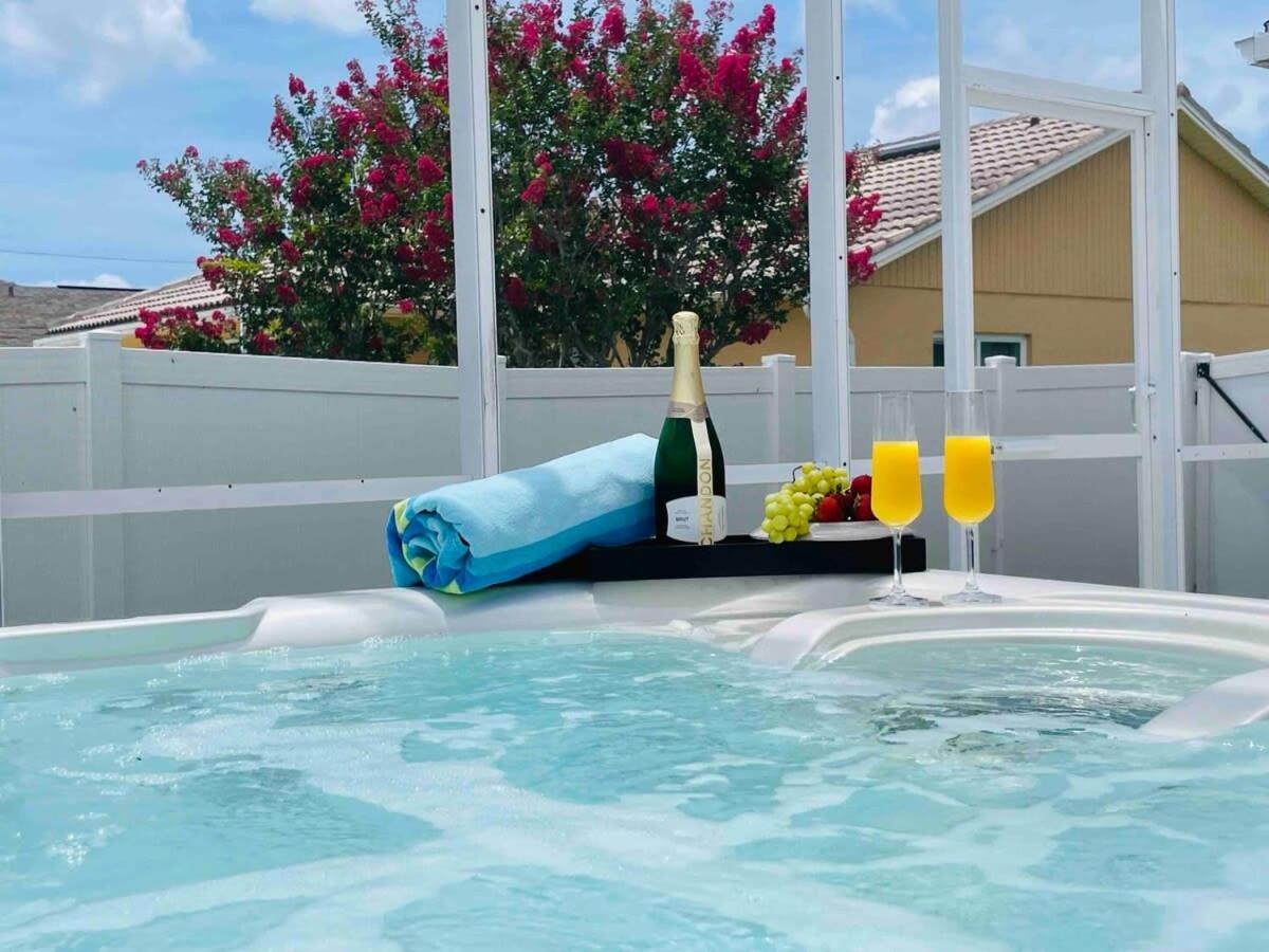 Endless Summer Retreat Jacuzzi 3Kingbed Airhockey Cape Coral Bagian luar foto